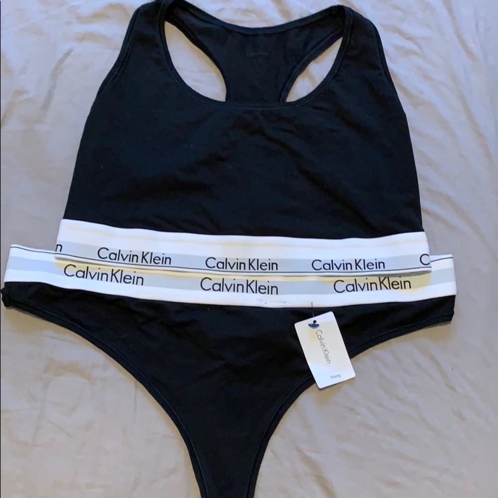 NWT Calvin Klein set